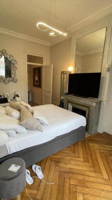 Belges Apartment ลียง ภายนอก รูปภาพ