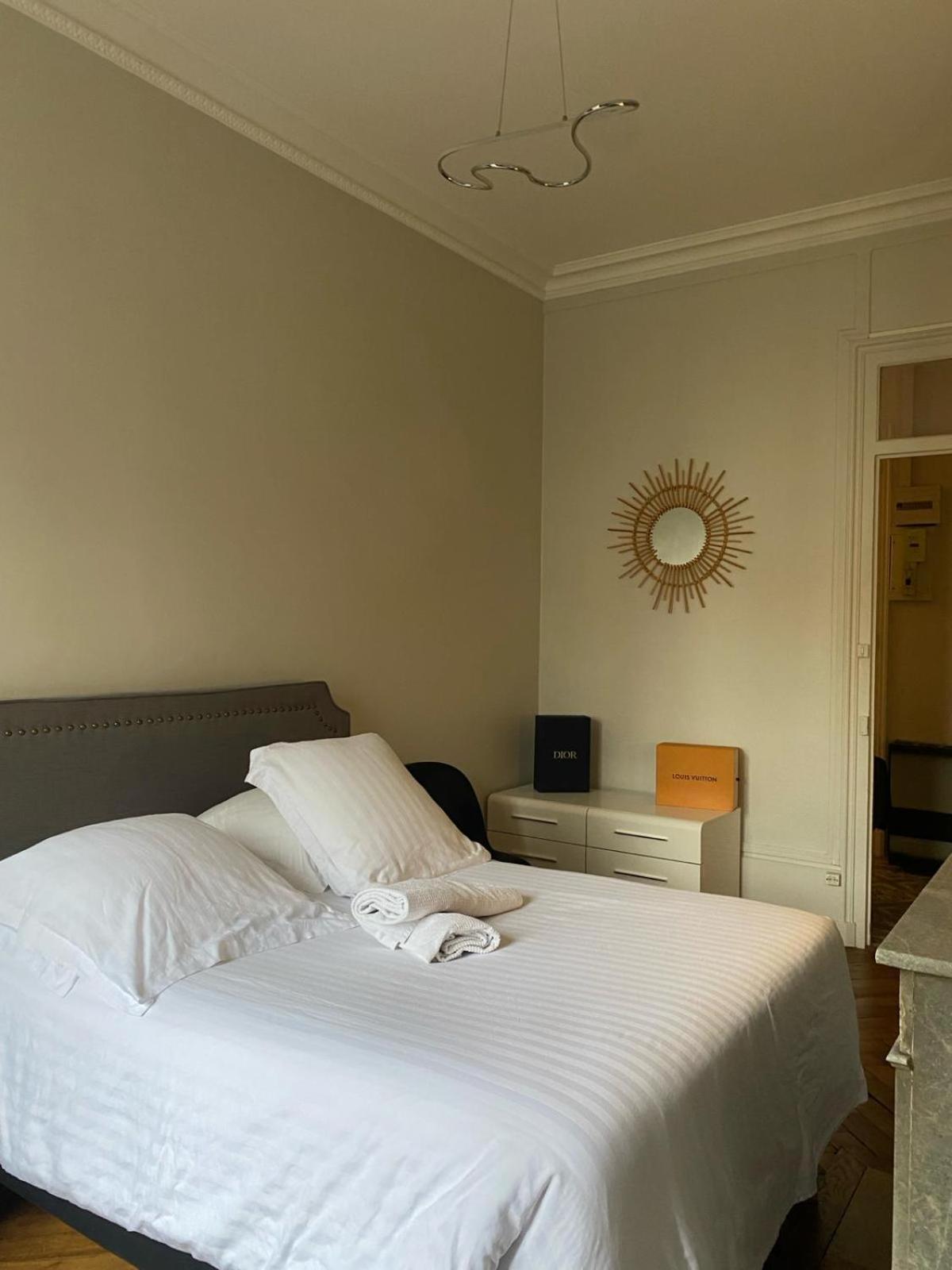 Belges Apartment ลียง ภายนอก รูปภาพ